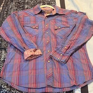 WRANGLER RETRO Casual Plaid Button-Down Shirt in Blue and Red